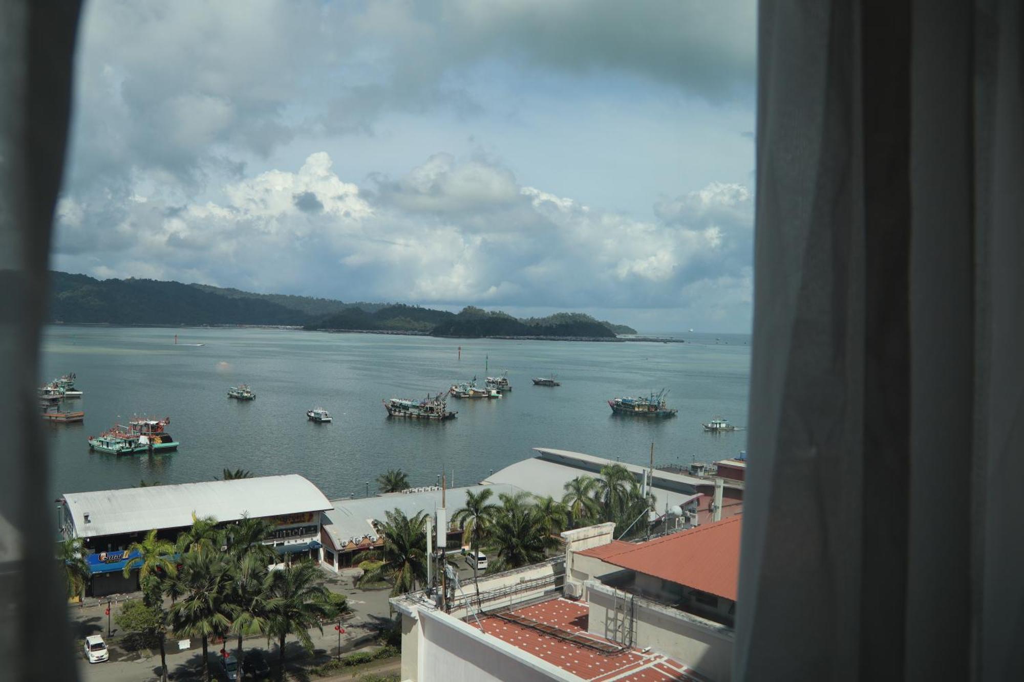 The Klagan Hotel Kota Kinabalu Exterior foto